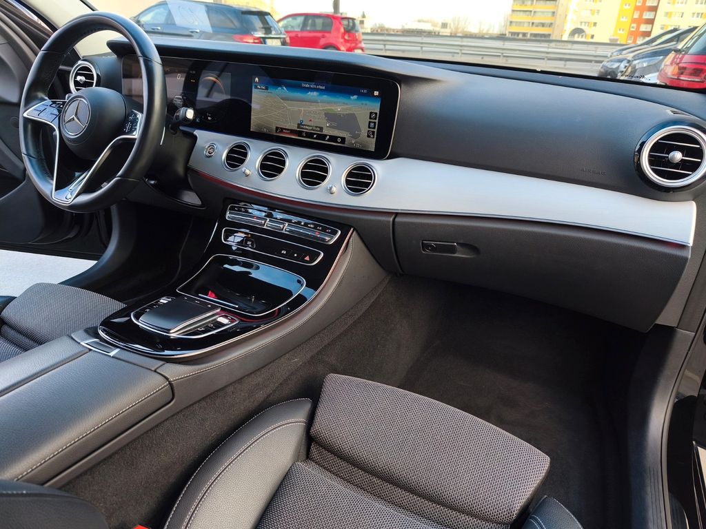 Mercedes-Benz E 300 2022