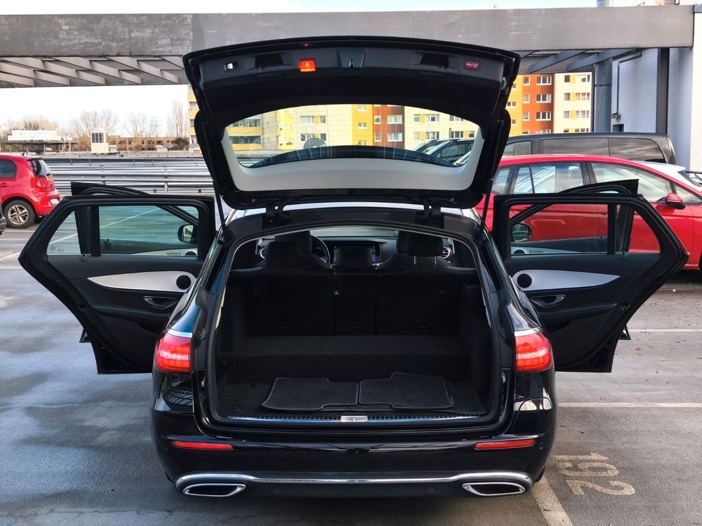 Mercedes-Benz E 300 2022