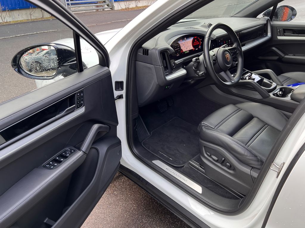 Porsche Cayenne 2023