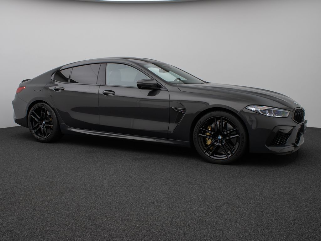 BMW M8 2022