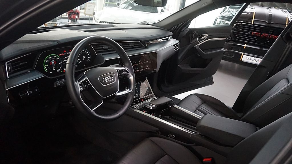Audi e-tron 2022