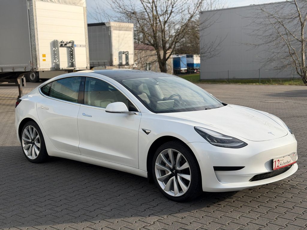 Tesla Model 3 2020