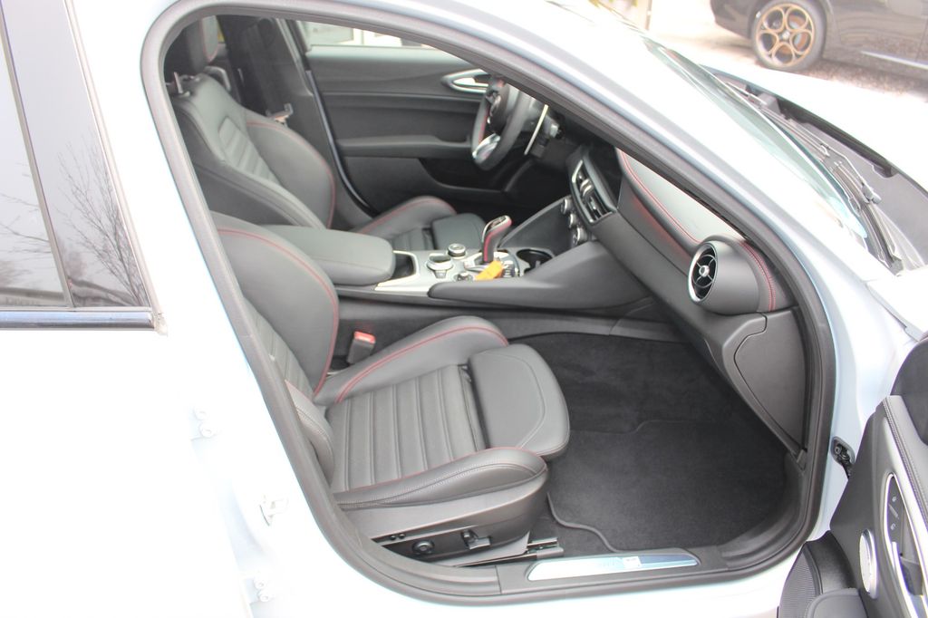 Alfa Romeo Giulia 2023