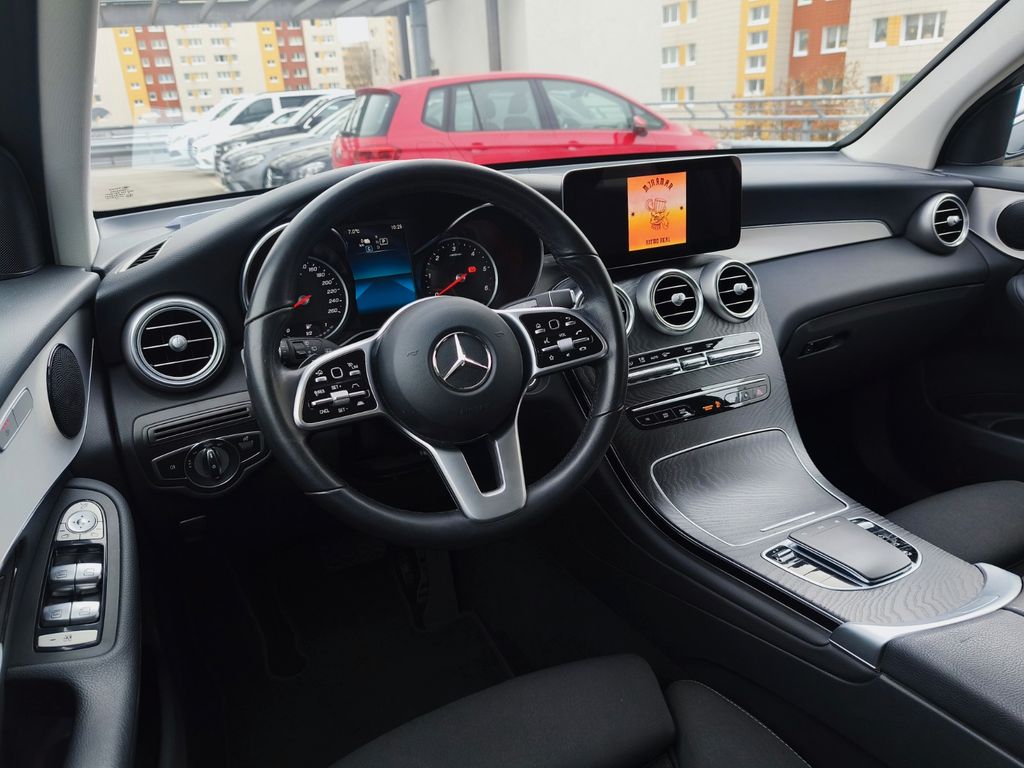 Mercedes-Benz GLC 300 2022