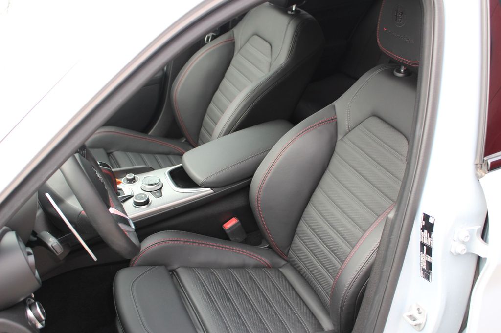 Alfa Romeo Giulia 2023