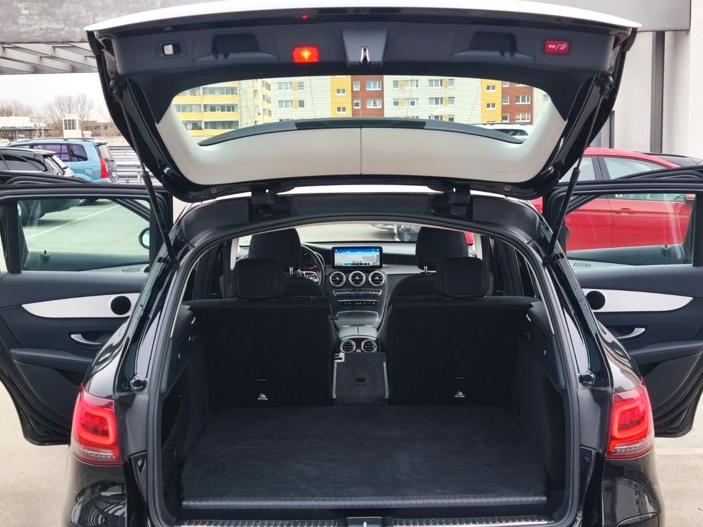 Mercedes-Benz GLC 300 2022