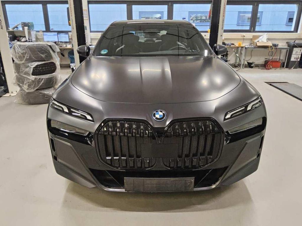 BMW i7 2023