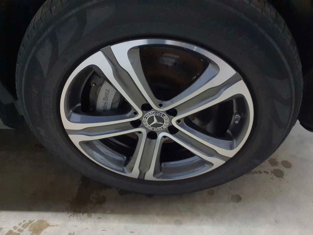 Mercedes-Benz GLC 300 2022