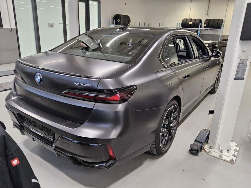 BMW i7 2023