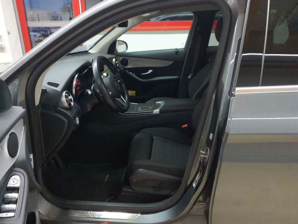 Mercedes-Benz GLC 300 2022