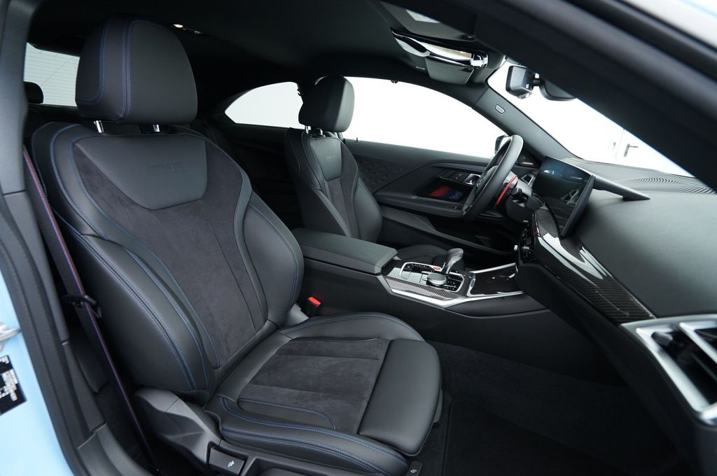 BMW M2 2025