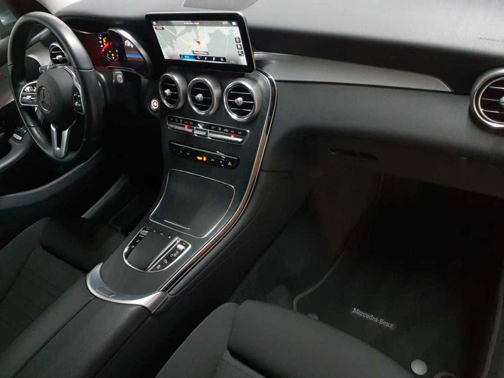 Mercedes-Benz GLC 300 2022