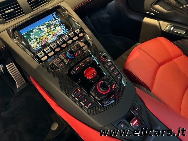 Lamborghini Aventador 2021