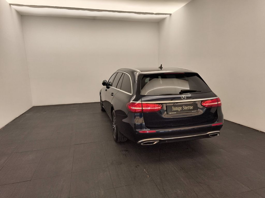 Mercedes-Benz E 220 2022