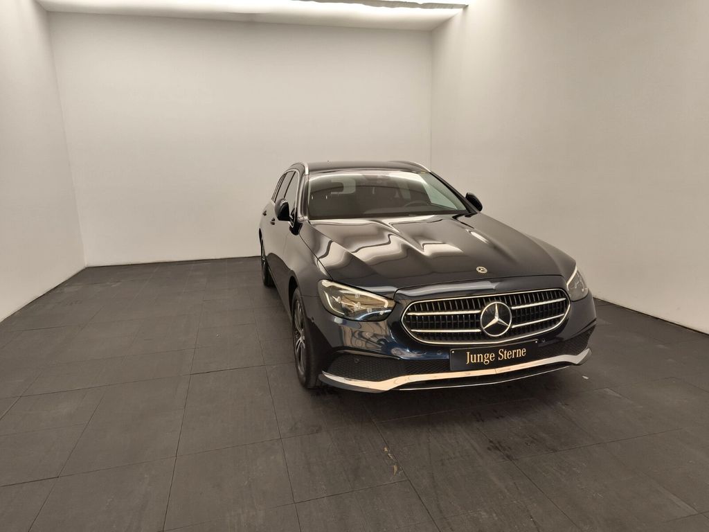 Mercedes-Benz E 220 2022