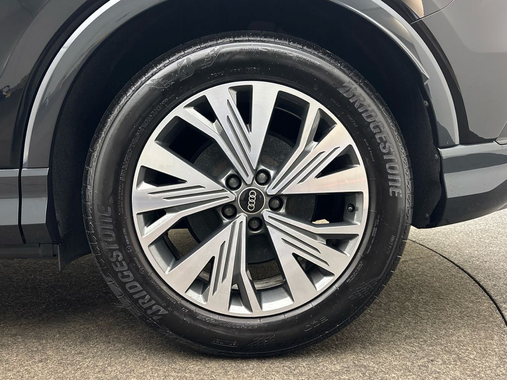 Audi Q4 e-tron 2023