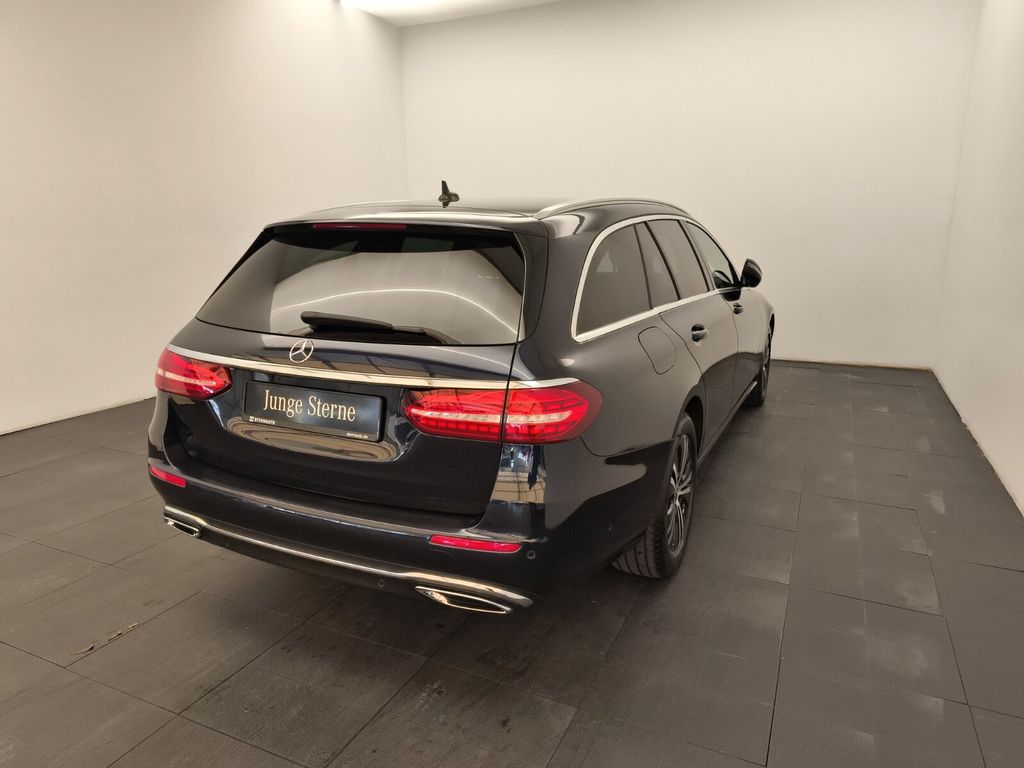 Mercedes-Benz E 220 2022