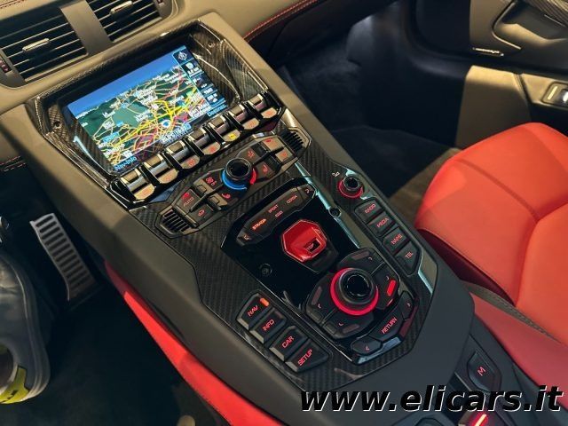 Lamborghini Aventador 2021