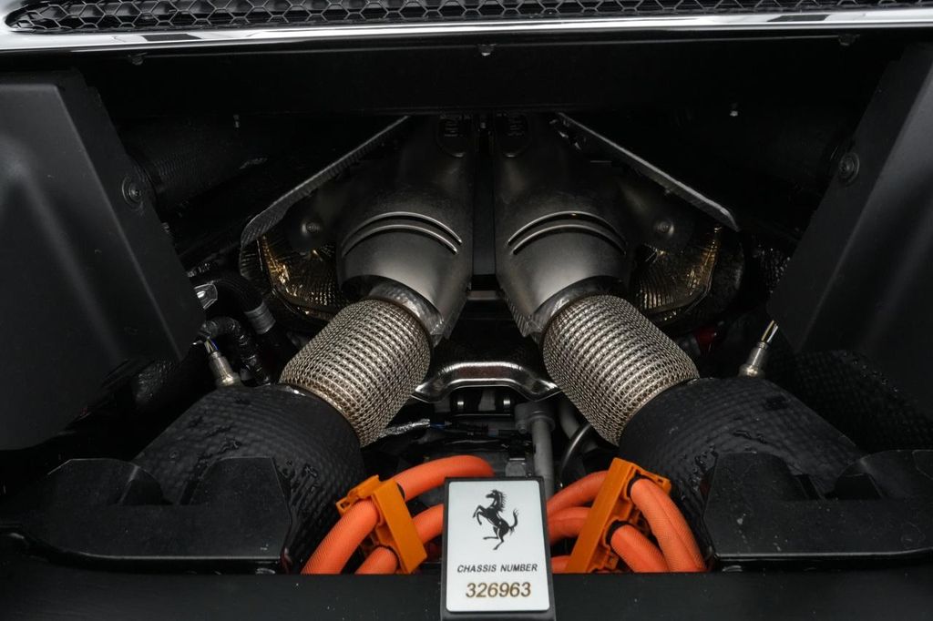 Ferrari 296 GTS 2025