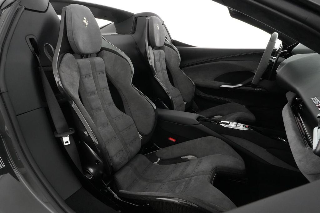 Ferrari 296 GTS 2025