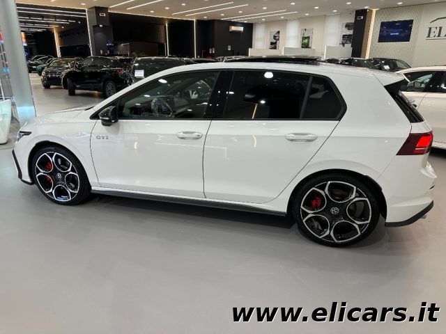 Volkswagen Golf 2024