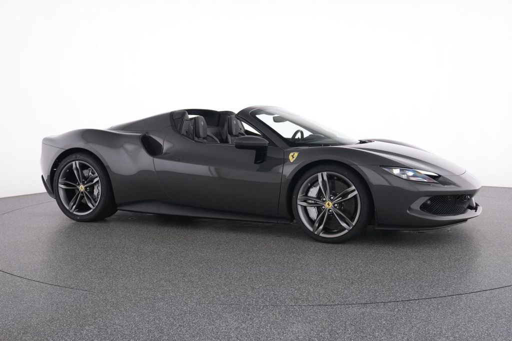 Ferrari 296 GTS 2025