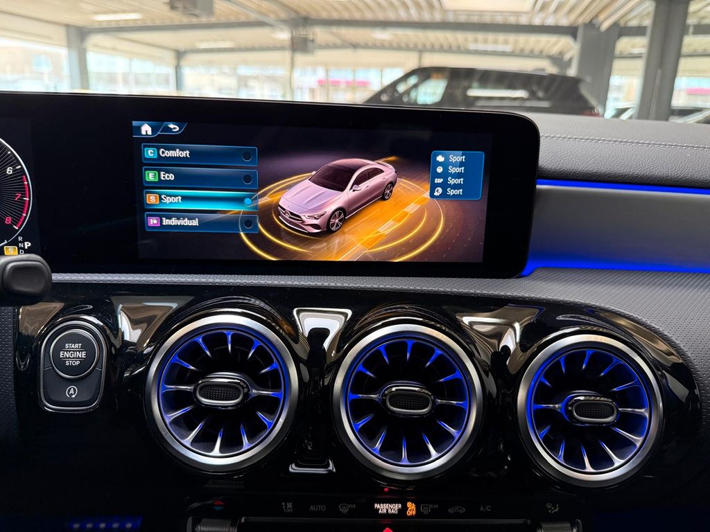 Mercedes-Benz CLA 200 2025