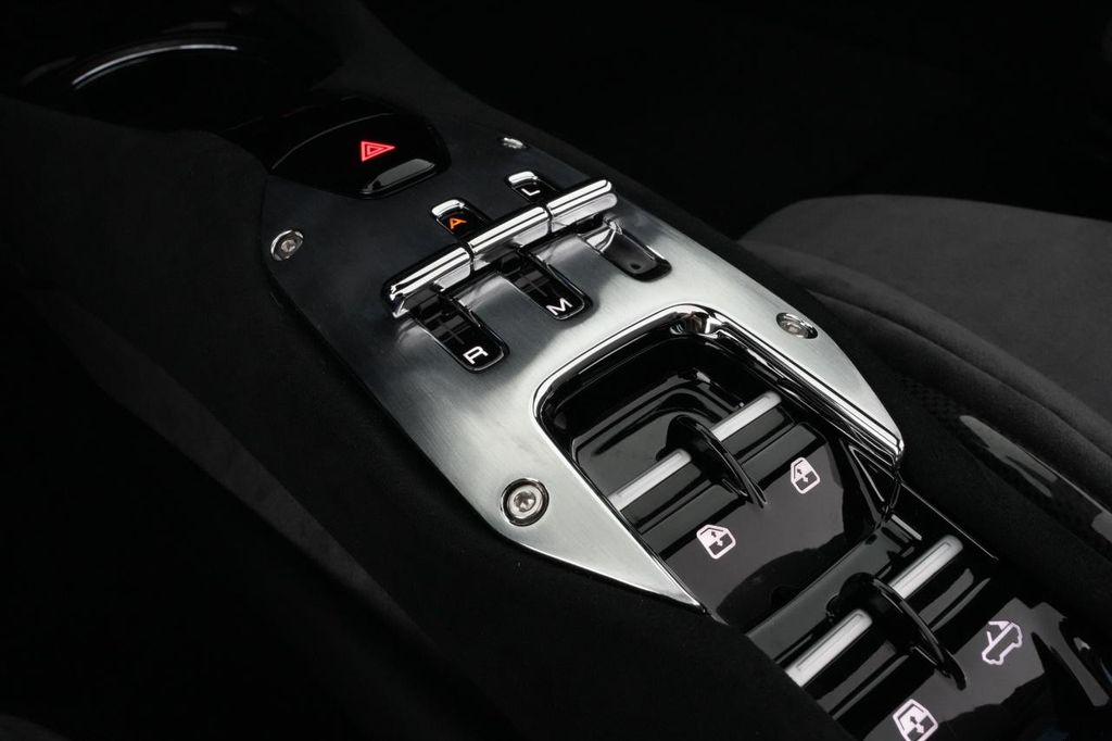 Ferrari 296 GTS 2025