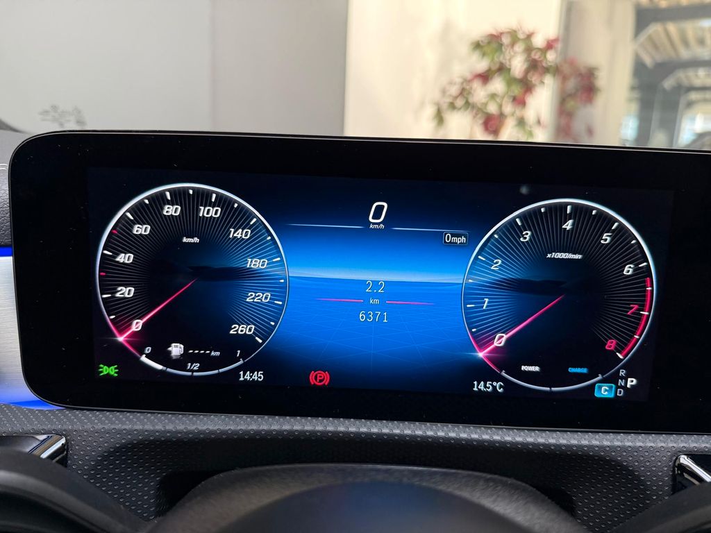 Mercedes-Benz CLA 200 2025