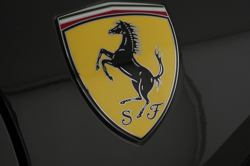 Ferrari 296 GTS 2025