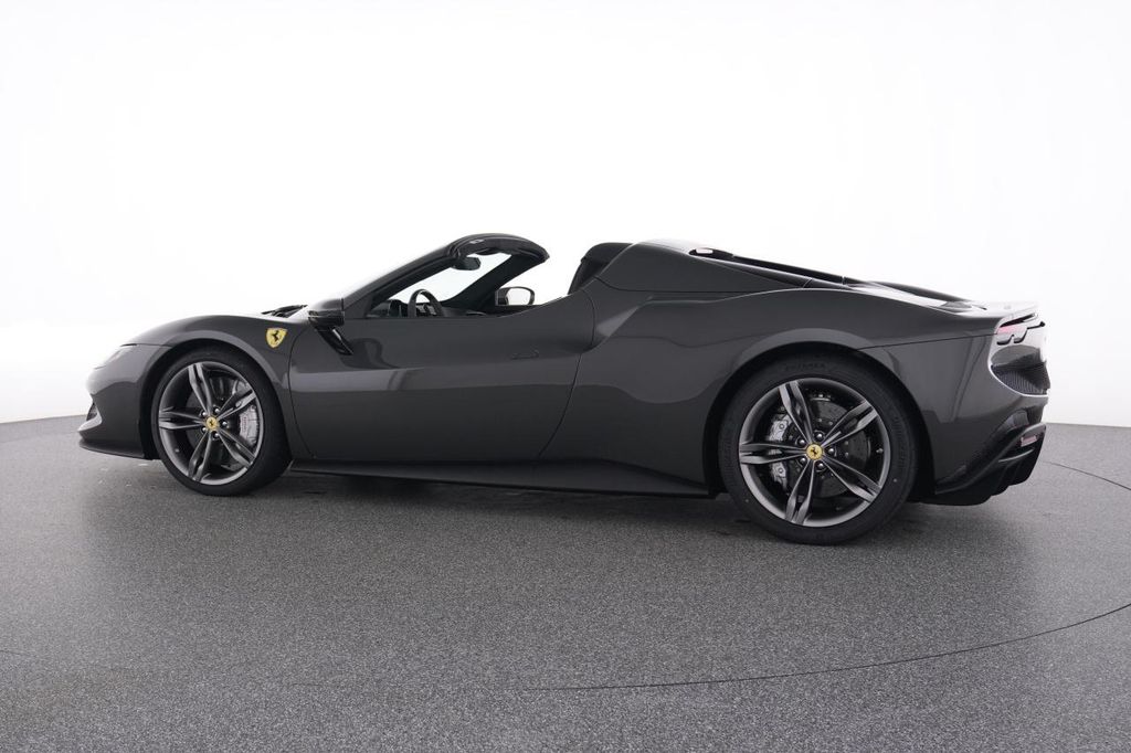 Ferrari 296 GTS 2025