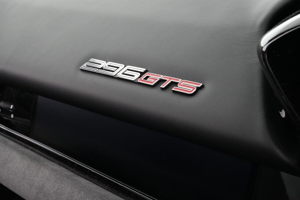 Ferrari 296 GTS 2025