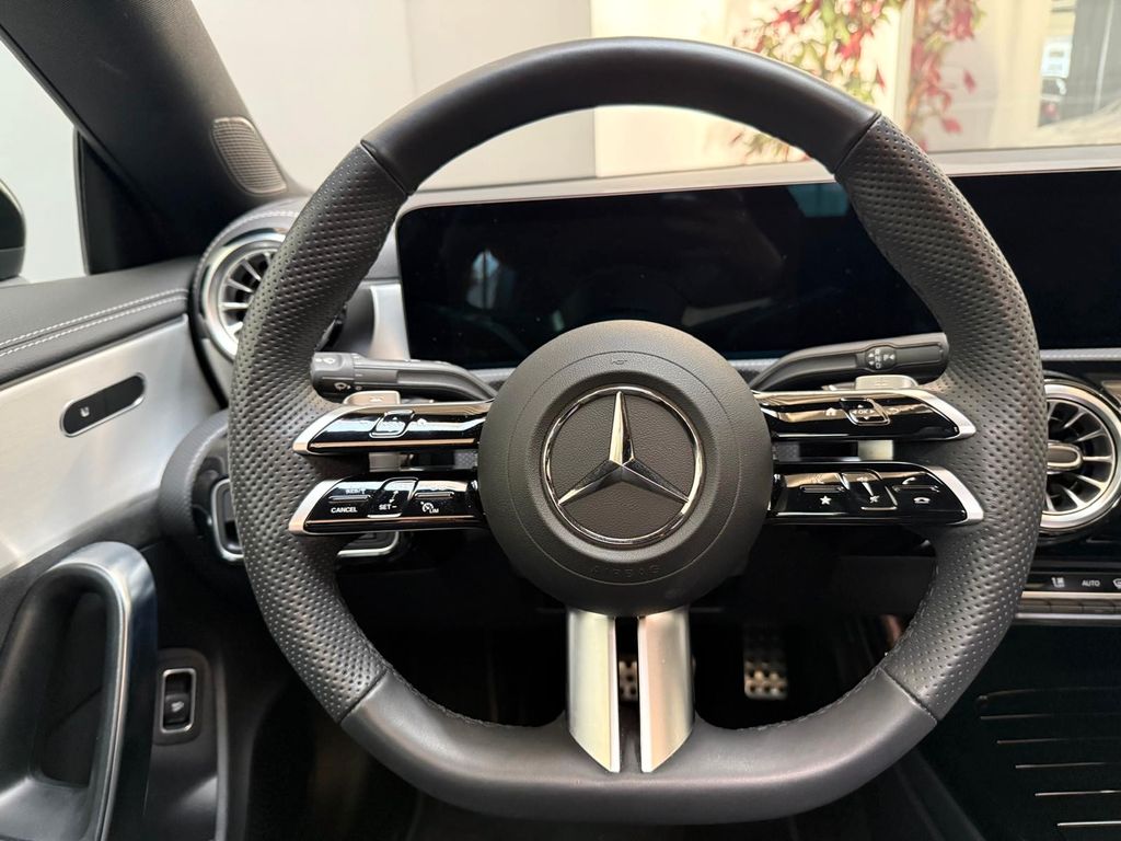 Mercedes-Benz CLA 200 2025