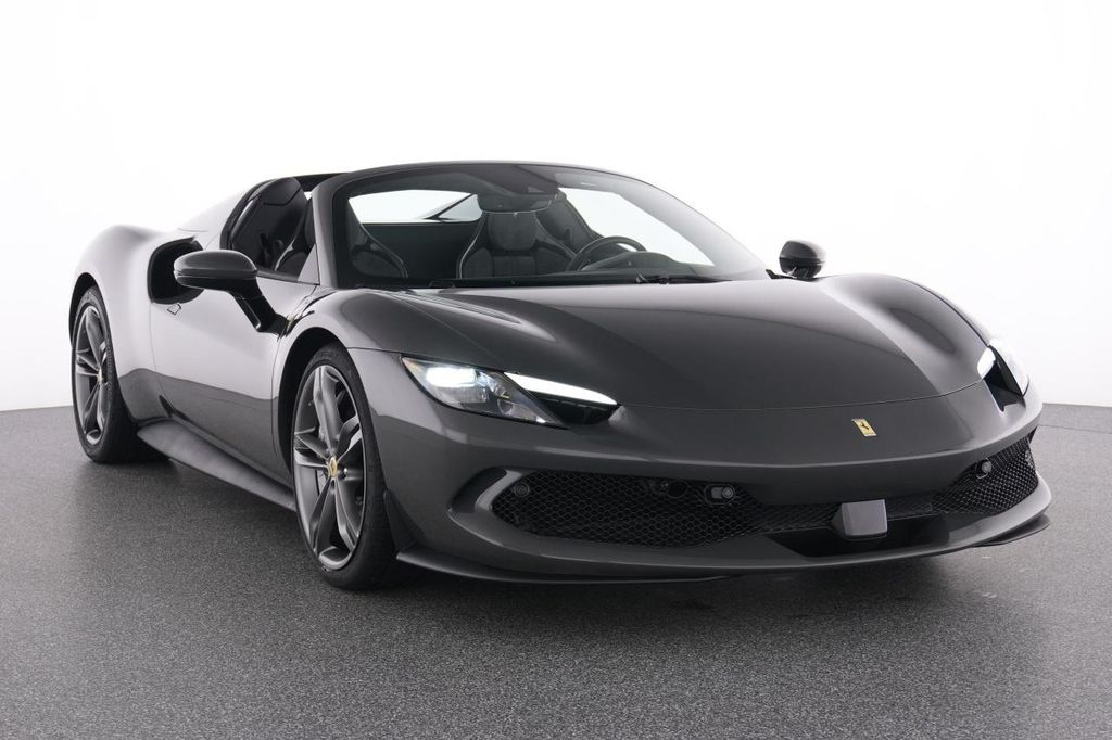 Ferrari 296 GTS 2025