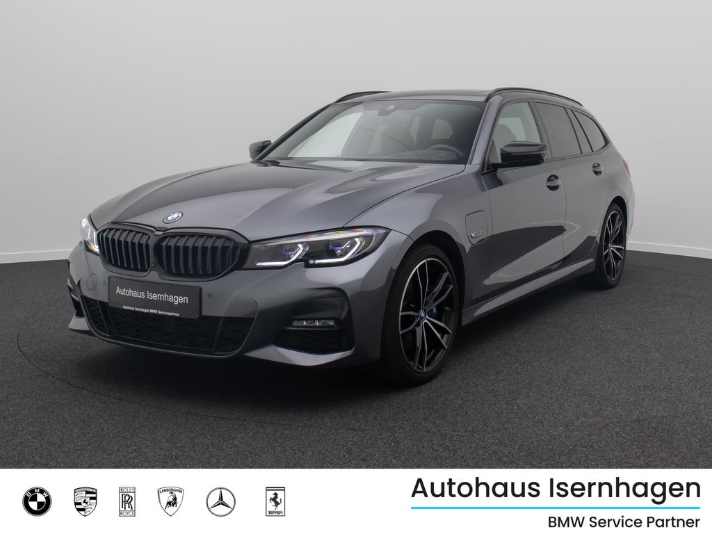 BMW 330 2022