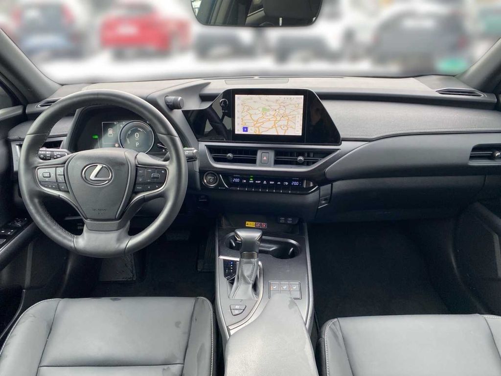 Lexus UX 2023