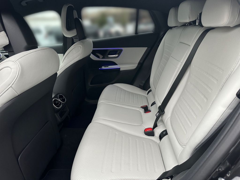 Mercedes-Benz GLC 300 2026