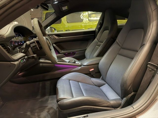 Porsche 992 2025