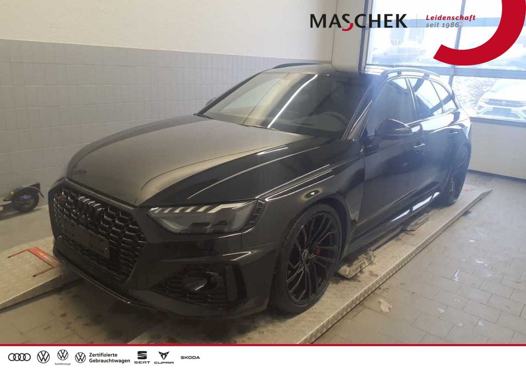 Audi RS4 2022