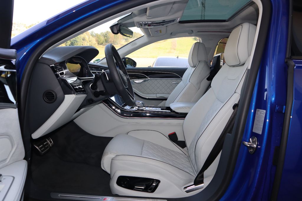 Audi A8 2025