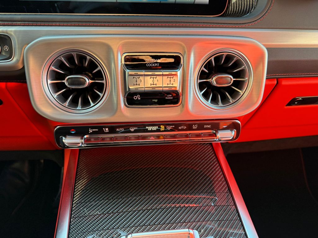 Mercedes-Benz G 63 AMG 2025