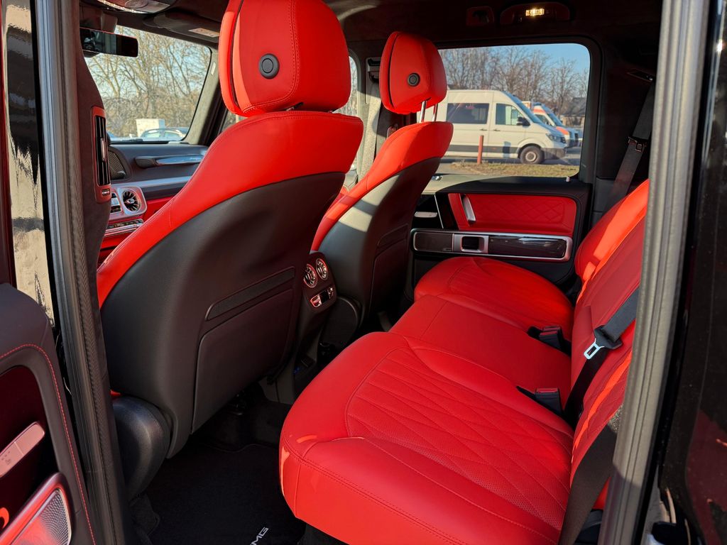 Mercedes-Benz G 63 AMG 2025
