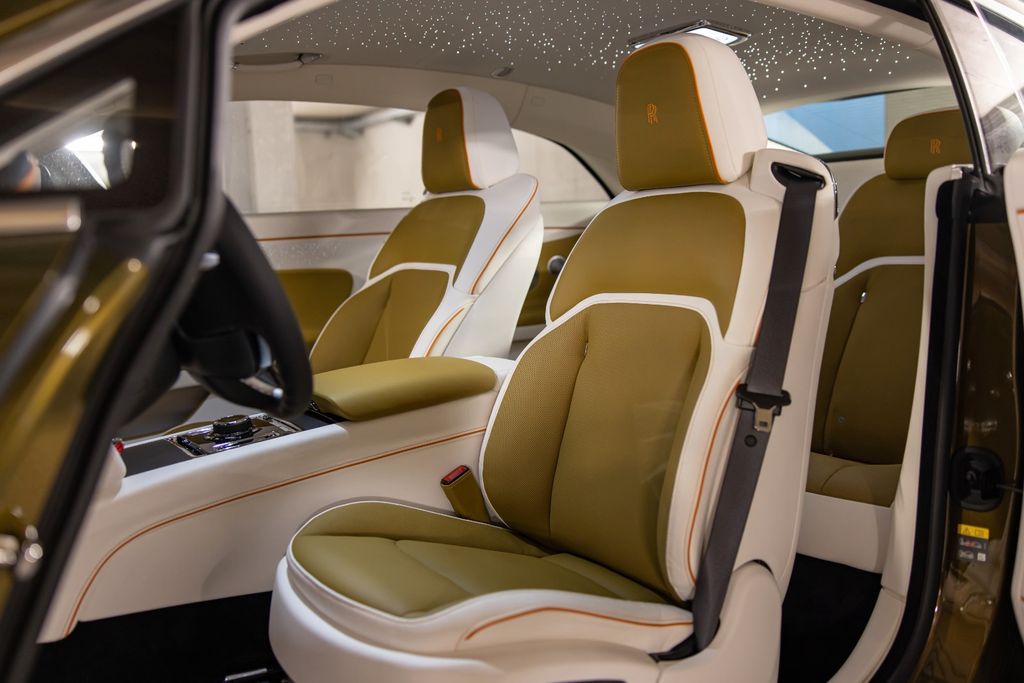 Rolls-Royce Spectre 2024