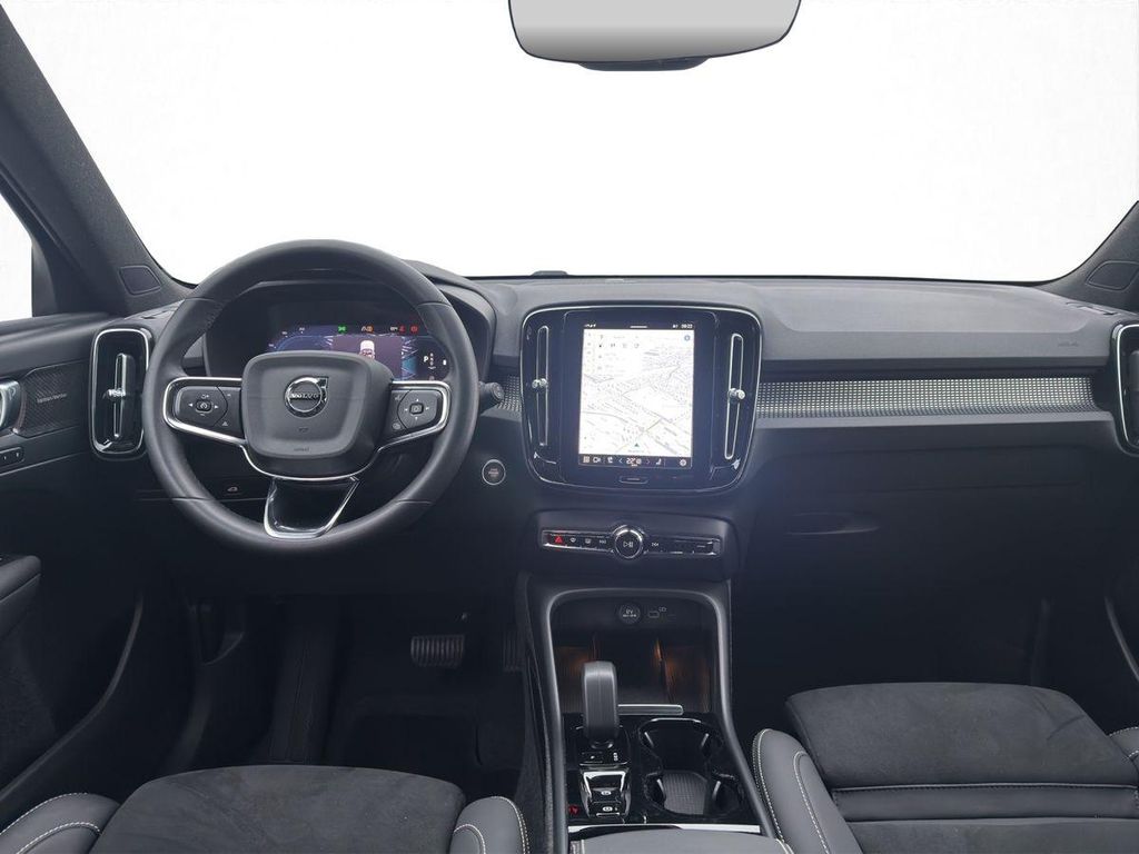 Volvo XC40 2023