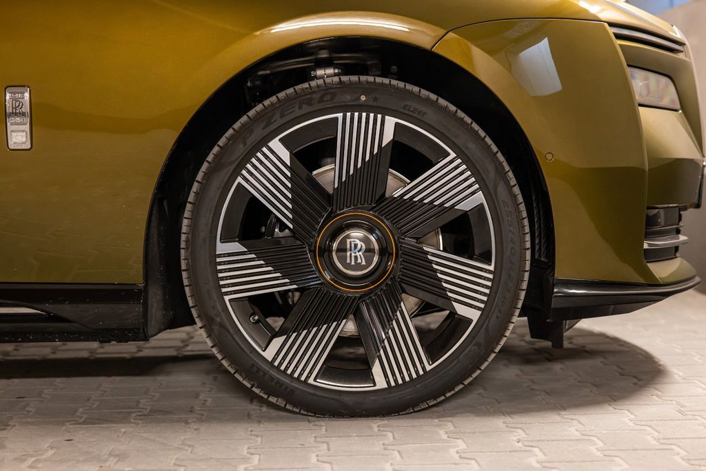 Rolls-Royce Spectre 2024