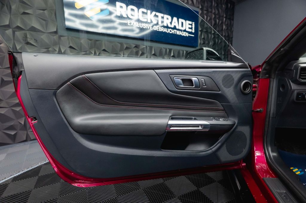 Ford Mustang 2025