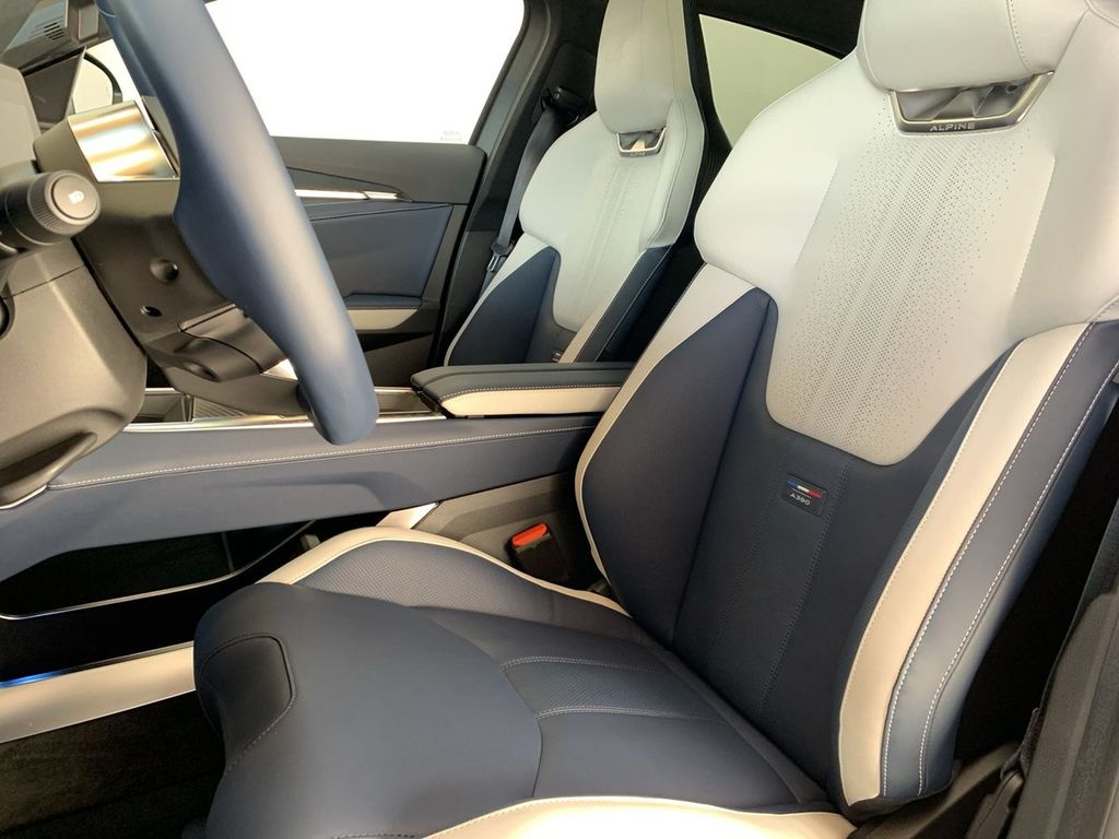 Alpine A390