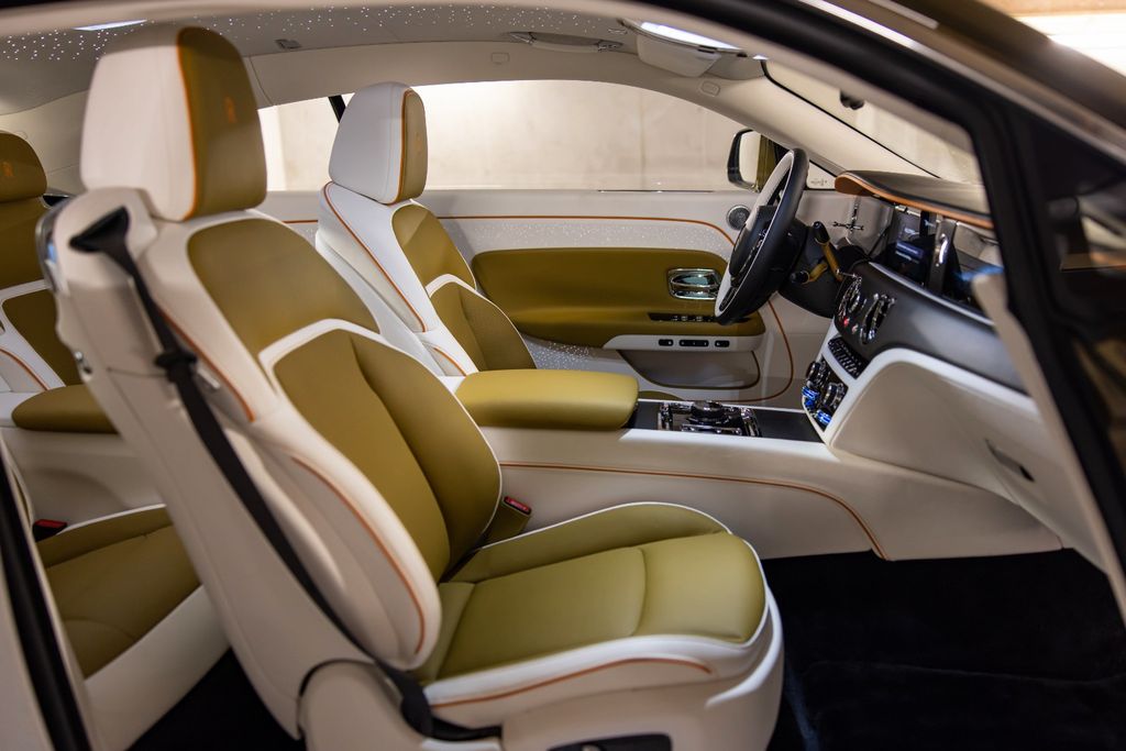 Rolls-Royce Spectre 2024