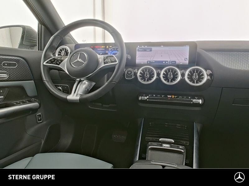 Mercedes-Benz EQA 2024