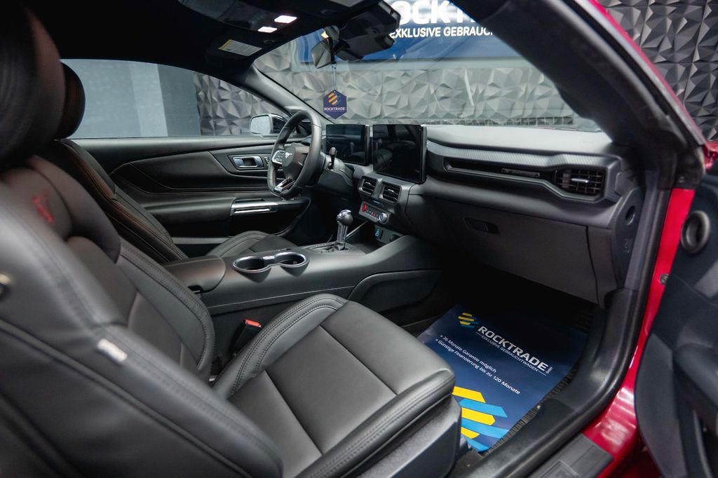 Ford Mustang 2025